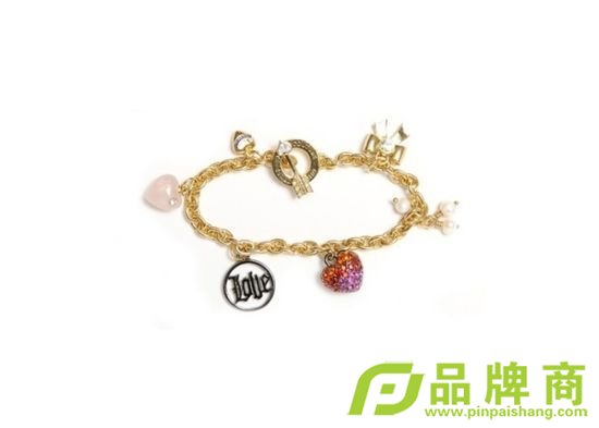 Juicy Couture 粉红浪漫的情人节配饰
